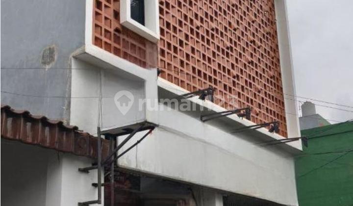 Kios Strategis di Kedoya Selatan Kios Strategis di Kedoya Selatan