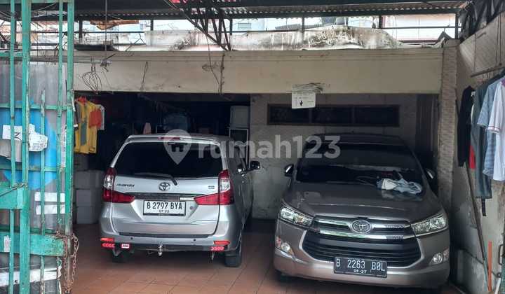 Rumah 1 1/4 Lantai di Muwardi,  Grogol, Jakarta Barat, Lokasi Strategis di Jalan Raya