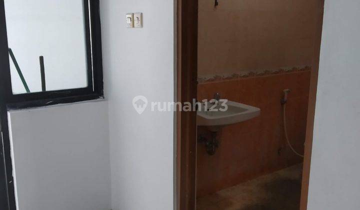 Ruko 5 Gandeng di Tomang, Strategis Untuk Usaha 2