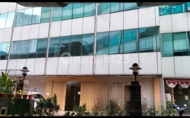 Ruko.3 Deret.di Sastra Graha Depan Tol Kebon Jeruk Jakarta Barat