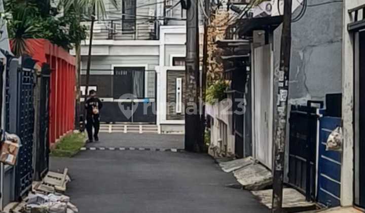 3-Story House in Tanjung Duren, West Jakarta 2