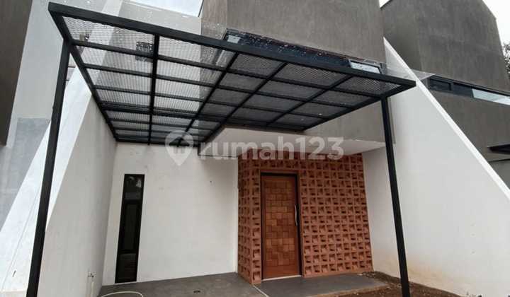 For sale Ready-to-occupy house in Jagakarsa Town House, South Jakarta