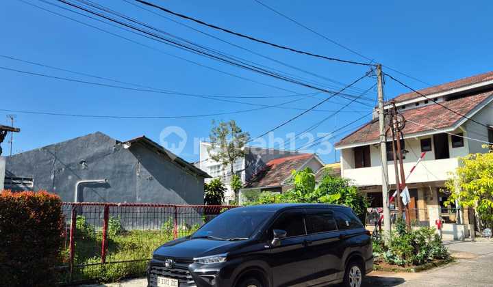 Dijual rumah di Villa Pamulang posisi di Hoek