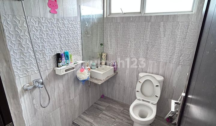 Dijual Rumah di Perum Metland Menteng Teresta 2