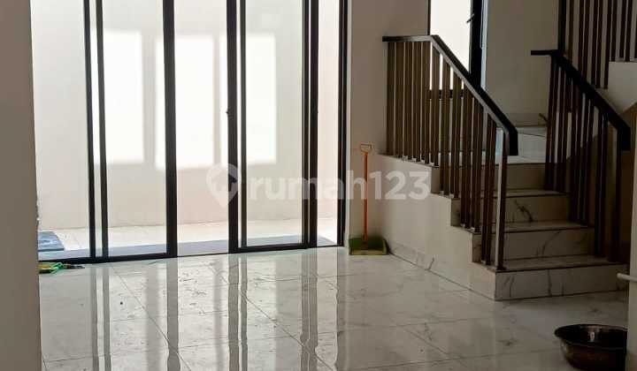 DISEWA RUMAH ASYA CLUSTER SEMAYANG - JAKARTA GARDEN CITY 