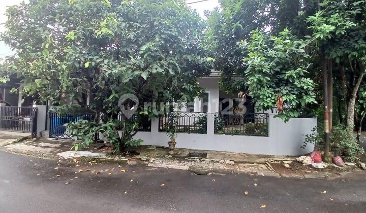 Dijual Rumah 1 Lantai Hadap Selatan Siap Huni di  Komplek Nusa Loka BSD