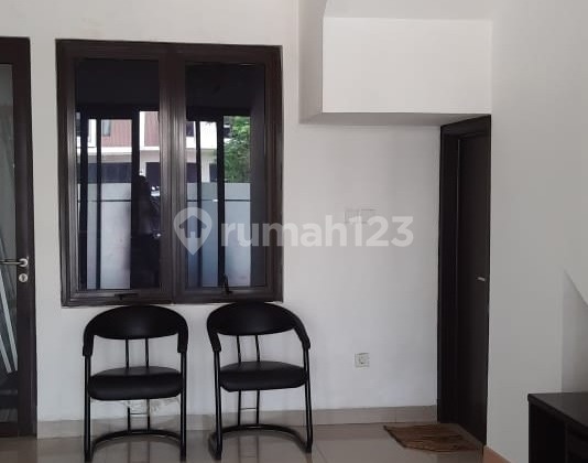 Ruko 2 Lantai Savoy Full Renov di JGC