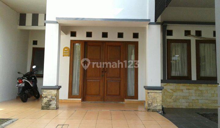 Rumah Renovasi 2 Lantai Semi Furnished Taman Harapan Baru, Bekasi 1