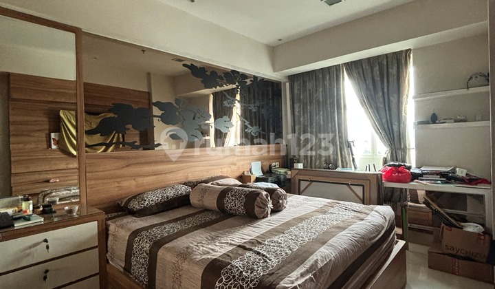 Sherwood Tower Wellington Apartment 3 BR Gading