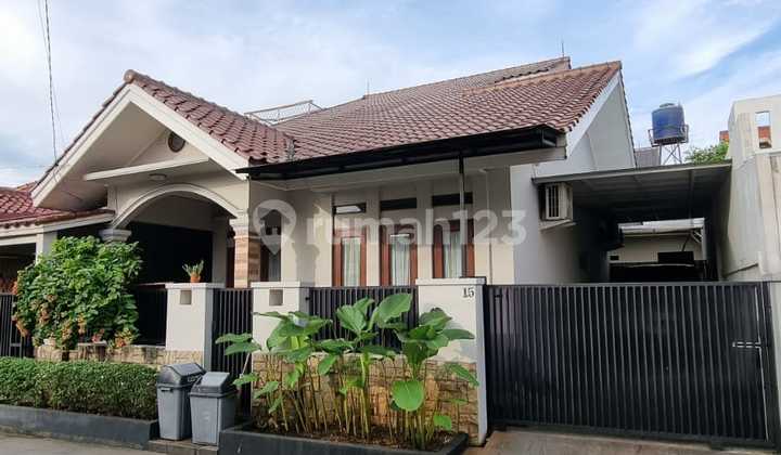 Rumah Larangan Indah, Tangerang 2