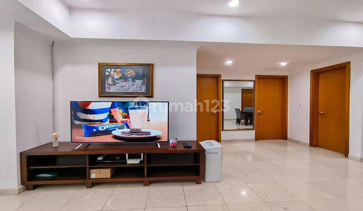  Apartemen Sudirman Mansion 3 Kamar Tidur Furnished 2