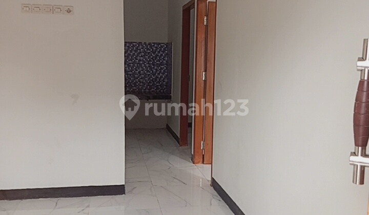 Nice House in the Housing Complex 2