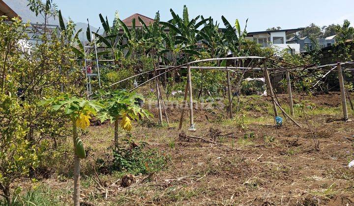 Rumah Villa Dua Lantai Dipegunungan Batu Malang  2