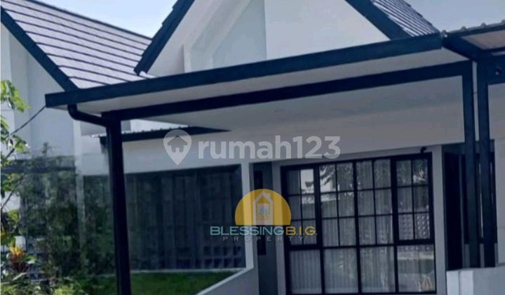 Nice House In The Housing Complex 1