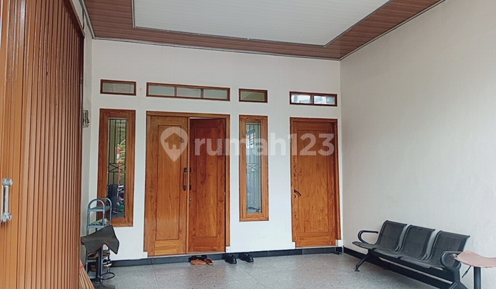 Rumah Full Furnished Dipinggir Jalan Cocok untuk Usaha