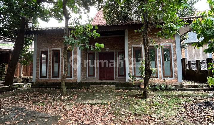 For Sale House Suitable for Workshop/Office Comfortable Green Environment Good Location Adjacent to Sapta Pesona Housing Jatiasih