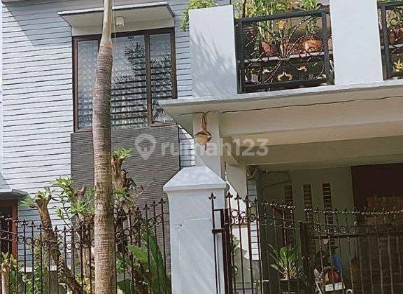 Rumah Luas Bagus Dengan Kayu Jati Di Jatiwaringin Bekasi  1