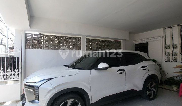 Duren 3 Pancoran South Jakarta Boarding House Within a Plot. 2