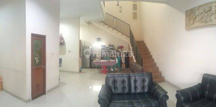 ruang makan dijual rumah 2 lt dalam