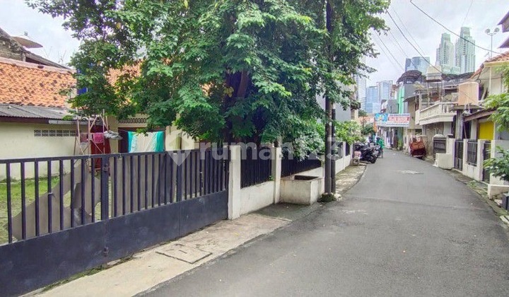Dijual Rumah Lama Hitung Tanah Di Karbela Setiabudi Jak Sel 2