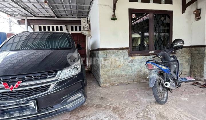 For Sale Ready-to-Occupy House in Indraprasta Complex Bogor, Natural Gas Pipeline Available For Sale Ready-to-Occupy House in Indraprasta Complex Bogor, Natural Gas Pipeline Available