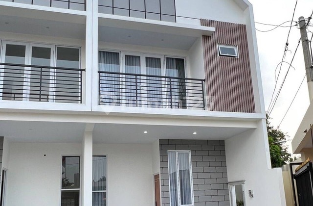 Ready-to-Occupy 2-Story House in Strategic Cluster Cibubur, Depok