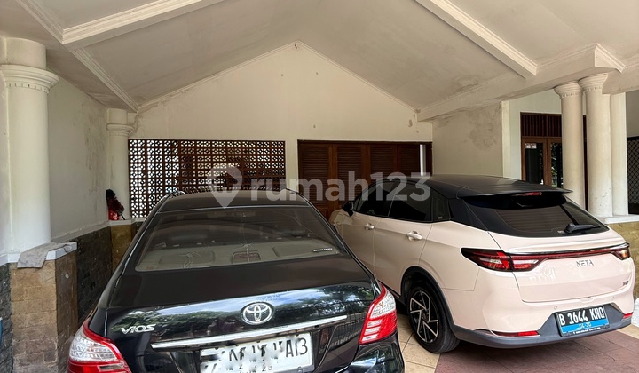 Spacious, Sturdy & Well-Maintained Cozy Home in Pura Melati 2, Strategic Location Near Mabes Hankam, Peaceful & Secure Environment.