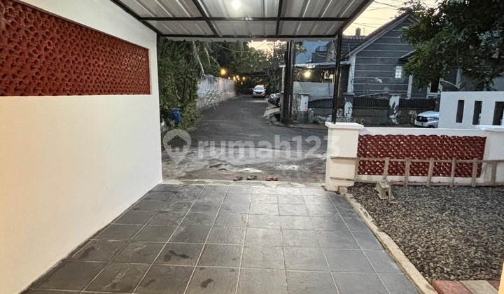 For Sale: Single-Story Minimalist House in Bukit Golf Cibubur Housing Cluster For Sale: Single-Story Minimalist House in Bukit Golf Cibubur Housing Cluster