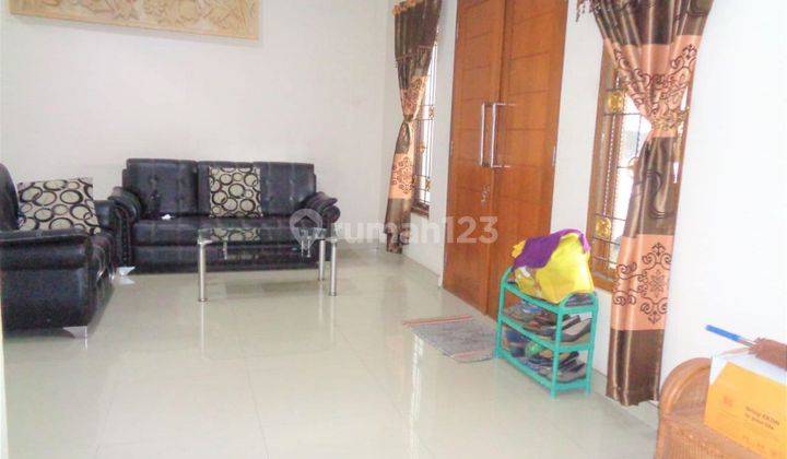 ruang tamu dijual rumah 2 lt dalam