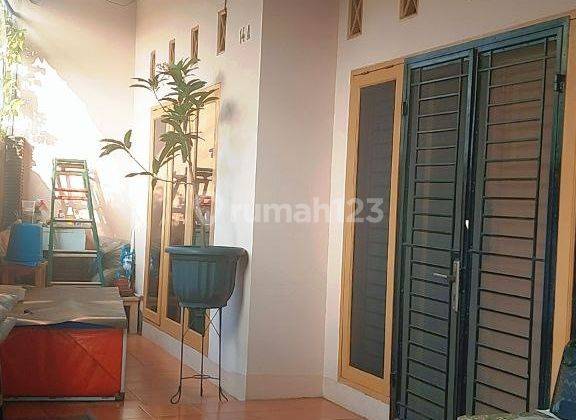 Dijual Rumah Mezanin 2 Lantai Bagus, Luas, Terawat Semi Furnish Di Jatiwaringin ( Non Cluster ) 1