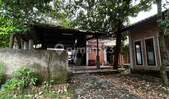 For Sale House Suitable for Workshop/Office Comfortable Green Environment Good Location Adjacent to Sapta Pesona Housing Jatiasih 2
