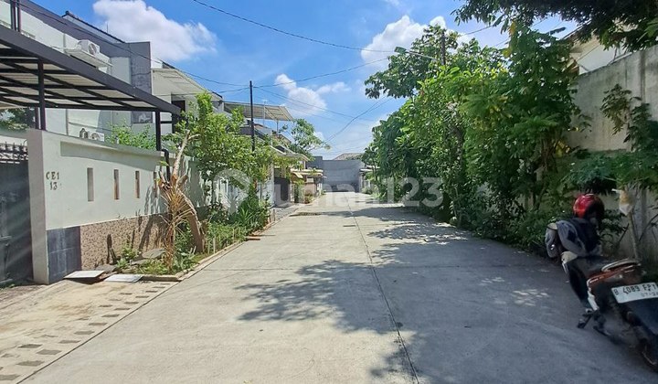 2-Storey House for Sale, Ready to Occupy, Billy Moon Complex, Pondok Kelapa, East Jakarta, Near Becakayu Toll Road 2