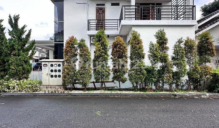 For Sale: House in a Large Exclusive Residential Area, Jatimelati 2