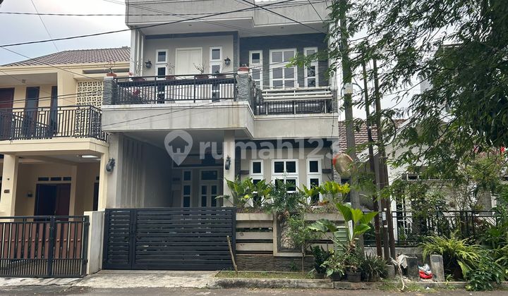 Comfortable Homey House 3 Minutes to Limo Cinere Depok Toll Gate Comfortable Homey House 3 Minutes to Limo Cinere Depok Toll Gate