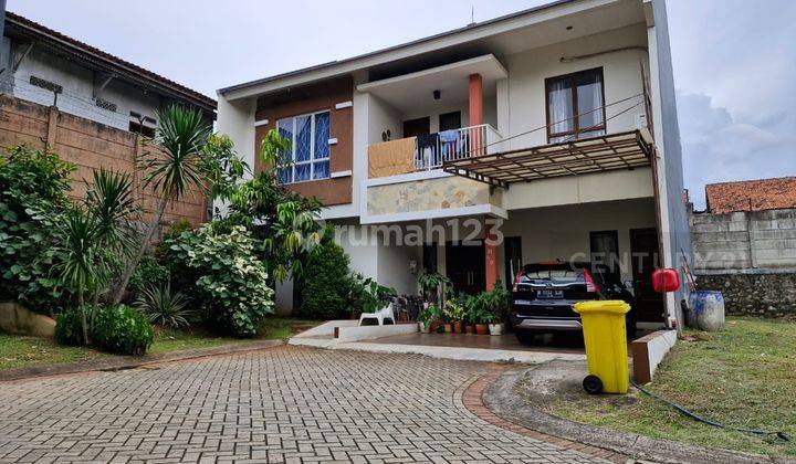 Di  Rumah Di Discovery Tangerang Selatan 1