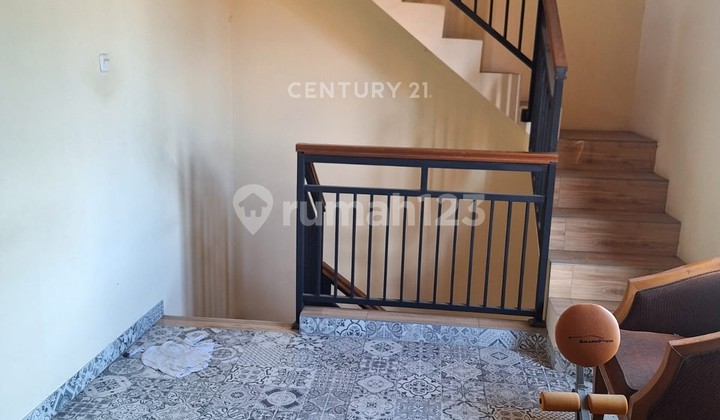 For Sale House in Kunciran Tangerang Attractive Price Strategic Location 2