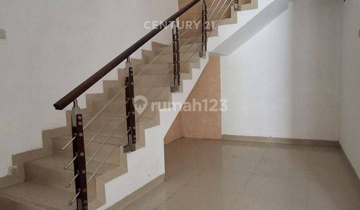 Di Sewakan Pertahun Rumah Bagus Strategis 2 Lantai Di Pondok Aren 2