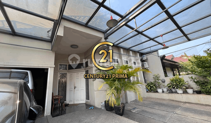 Wide House for Sale at Affordable Price in Bintaro Jaya Sector 3