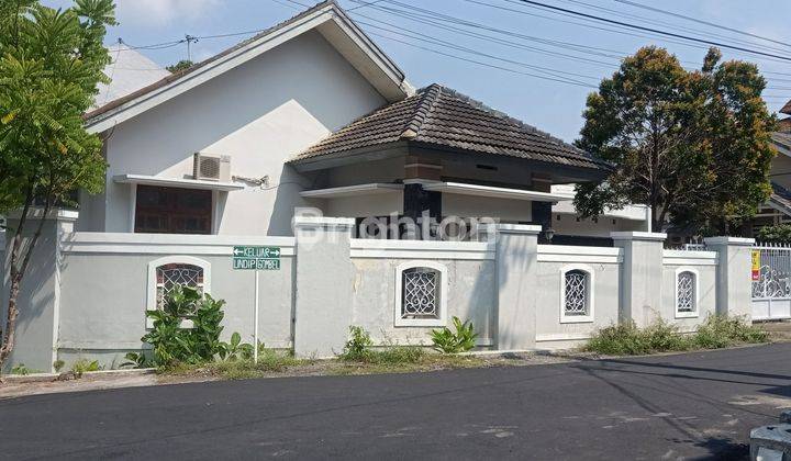 RUMAH SIAP HUNI,RUMAH CANTIK LOKASI STRATEGIS 2