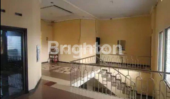 DIJUAL RUMAH BESAR 2 LT DITENGAH KOTA 2