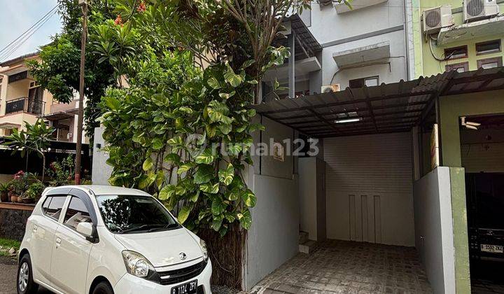 Rumah Murah 2 Lantai Dalam Town House Eksklusif Cinere 1