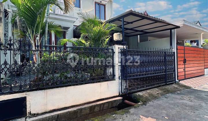 Beautiful, Move-in Ready and Spacious Cinere House, Already with Light Steel, at the Lowest Price. 2