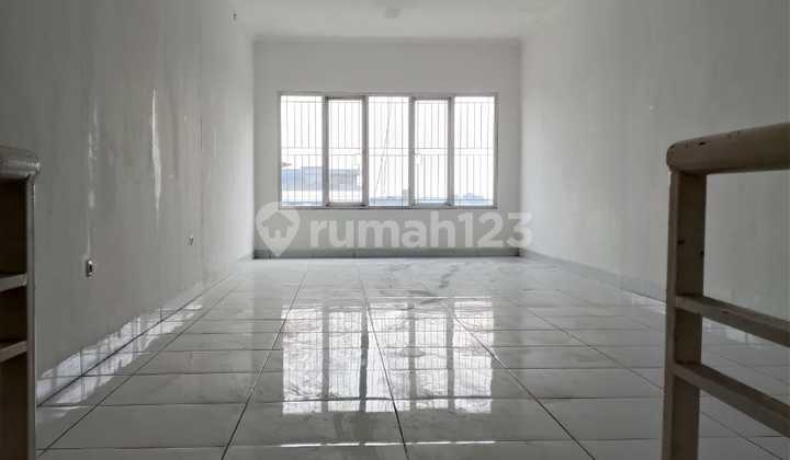 Disewa Ruko Strategis Pinggir Jalan Raya Cipondoh Tangerang, Da