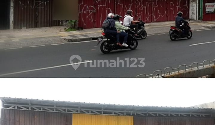 Dijual / Disewa Bangunan Tua Hitung Tanah di Kebon Jeruk, Da