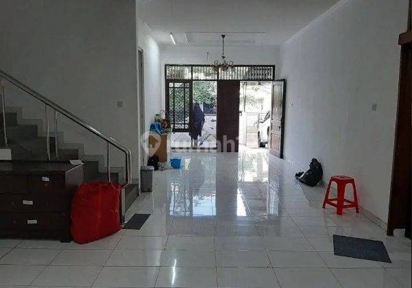 Dijual Cepat Rumah di Taman Kebon Jeruk Intercon 2