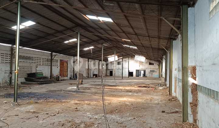 For Sale Ex-Factory Building with Land Calculation in Tegal Alur For Sale Ex-Factory Building with Land Calculation in Tegal Alur