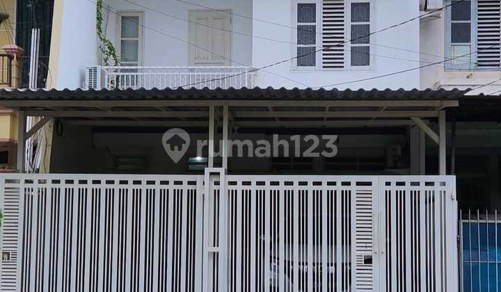 Dijual Rumah Luas Taman Palem Lestari Depan Taman, Da Dijual Rumah Luas Taman Palem Lestari Depan Taman, Da