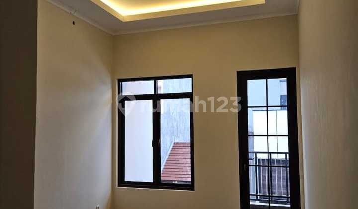 Disewa Rumah Baru Taman Ratu Jakarta Barat
