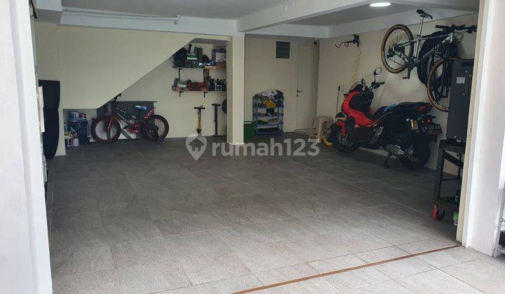 Dijual Cepat Rumah Full Furnished Daerah Tomang 1