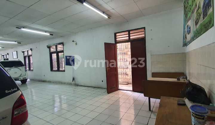 Dijual Ruang Usaha Ex Showroom di Pamulang Tangerang Selatan, Da